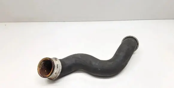 Mercedes-Benz E W212 Engine coolant pipe/hose A2045011682