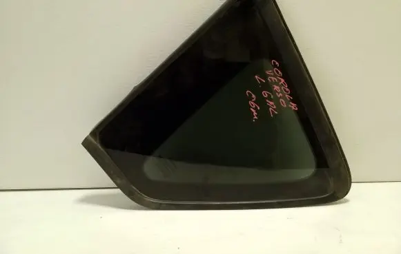 Toyota Corolla Verso AR10 Rear side window