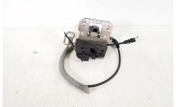 Mercedes-Benz C W204 Seat back rest lock catch A2049200372