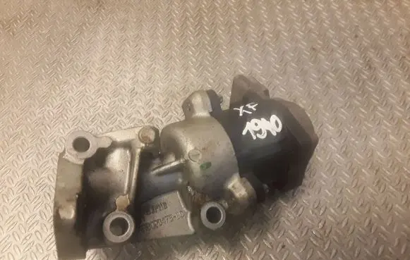 Jaguar XF X250 EGR valve 4R8Q90475BC