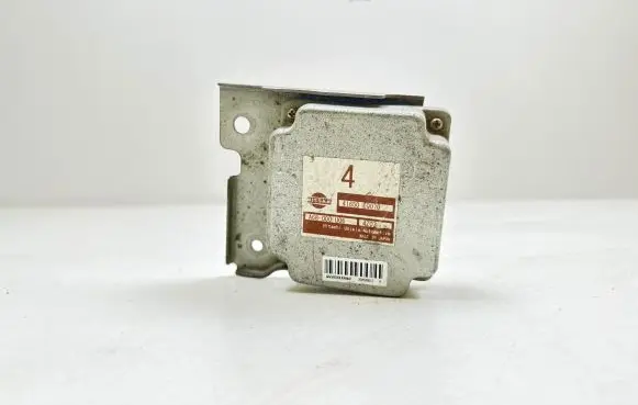 Nissan X-Trail T30 Torque split ecu control unit/module 41650EQ070 A68000U06 W68000U064