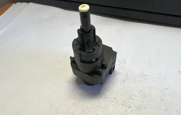 Skoda Praktik (5J8) Brake pedal sensor switch 6Q0945511
