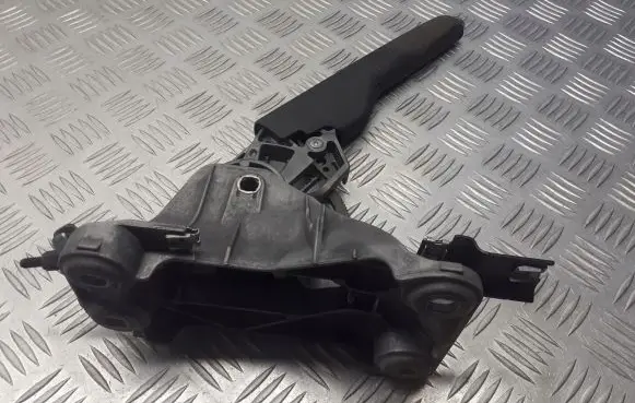 Volkswagen Golf IV Hand brake release handle 1K0711303