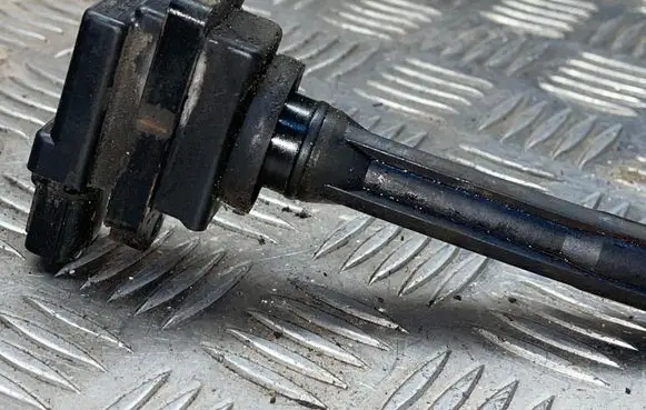 Suzuki Grand Vitara I High voltage ignition coil 3341077e2
