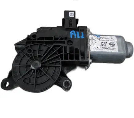 Skoda Fabia Mk2 (5J) Front door window regulator motor
