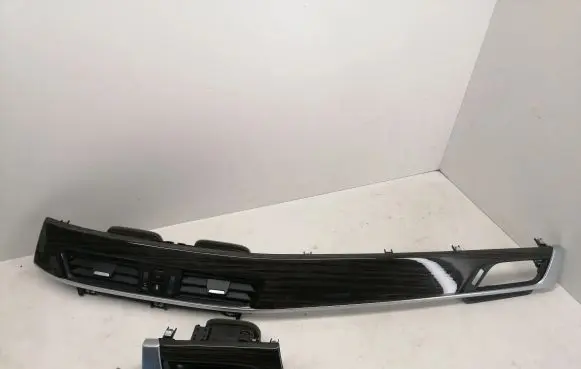 BMW X1 F48 F49 Panel trim 9347745 9332236
