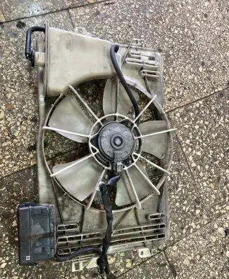 Toyota Corolla Verso E121 Radiator cooling fan shroud DT1227508851