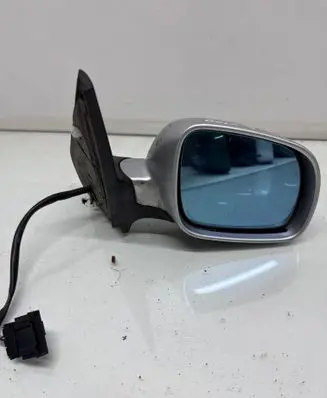 Volkswagen Golf IV Front door electric wing mirror 057252