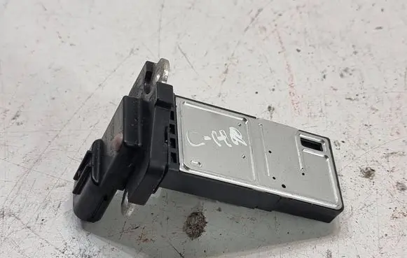Toyota C-HR I Mass air flow meter 2220475030