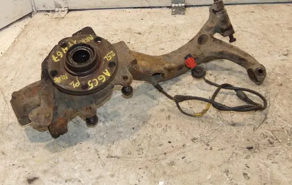 Audi A6 S6 C5 4B Front wheel hub spindle knuckle 8D0407257AM 4A0407615D 8D0407257AE