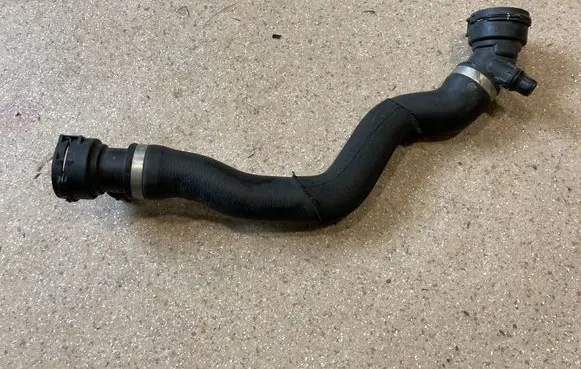 BMW X5 F15 Engine coolant pipe/hose 8514218