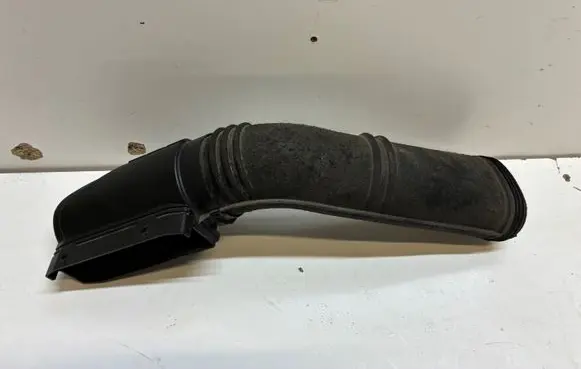 KIA Ceed Air intake hose/pipe 28210F2000