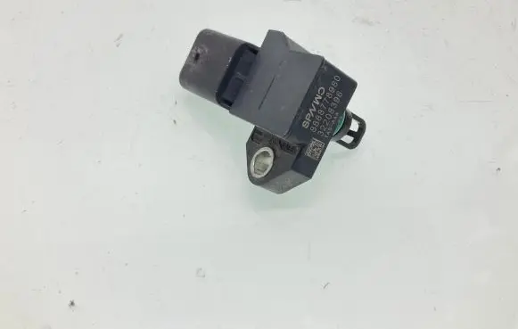 Volvo XC40 Sensor 32208396 8888778980
