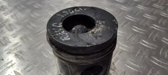 Renault Megane II Piston 