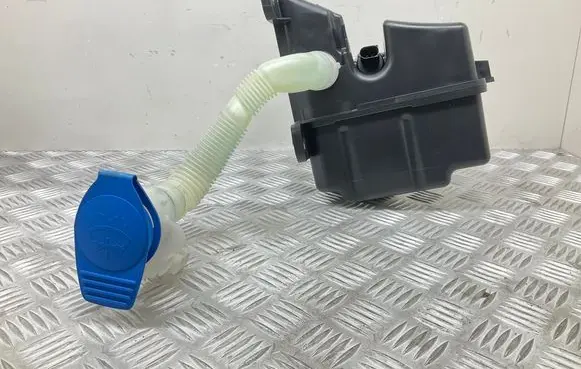 Volkswagen Golf VII Windshield washer fluid reservoir/tank 5G0955453I 1K6955651 1K0955455
