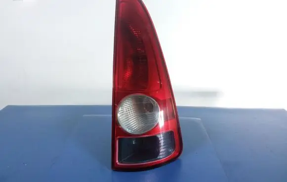 Renault Espace III Rear/tail lights 8200027152