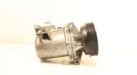 Dacia Duster Air conditioning (A/C) compressor (pump)