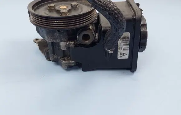BMW X5 E53 Power steering pump 6756930 7692974510