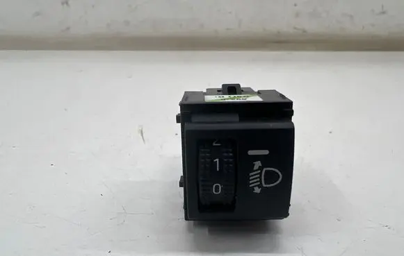 Toyota Yaris XP210 Headlight level height control switch 