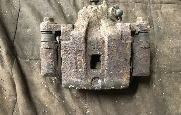 KIA Sportage Rear brake caliper