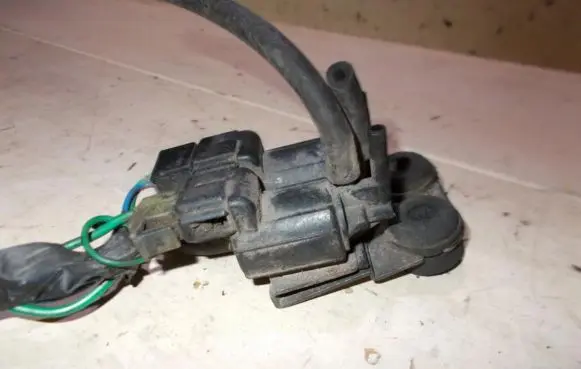 Hyundai Lantra I Turbo solenoid valve