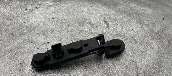 Volvo S80 Tail light bulb cover holder 149977 149978