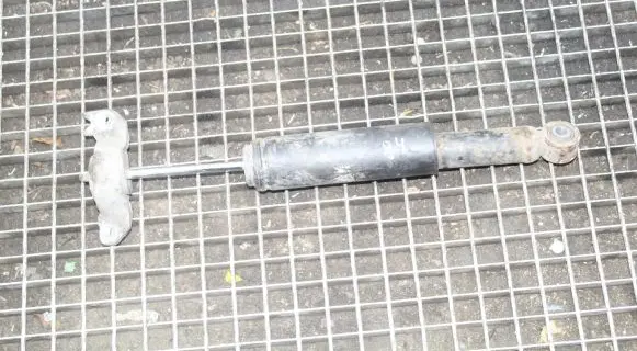 Opel Insignia A Rear shock absorber/damper