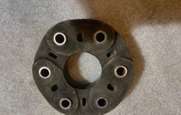 Mercedes-Benz CLK A209 C209 Rear prop shaft donut coupling/joint a2034110015 2034110015