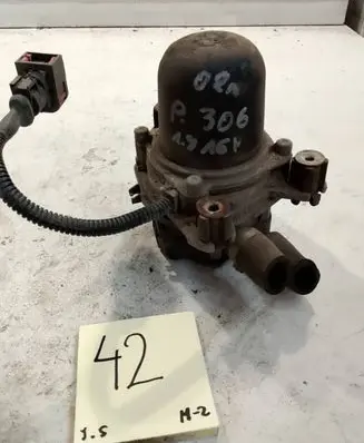 Peugeot 306 Secondary air pump 9627006580