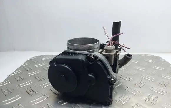 Audi A3 S3 8L Throttle body valve 06A133064MKAS 06A133064M