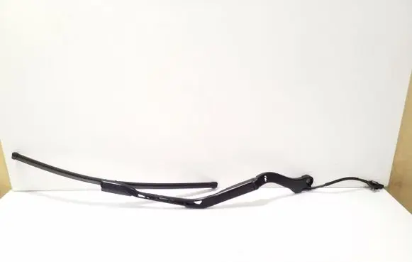 Volvo XC90 Front wiper blade arm 31391849