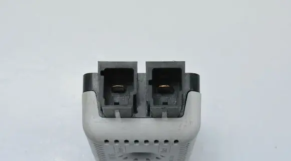 Volkswagen Golf VII Aerial antenna amplifier 5Q0035570