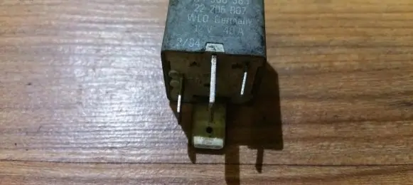 Volkswagen Golf II Other relay 171906383 22205007