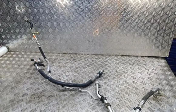 Ford Focus ST Air conditioning (A/C) pipe/hose