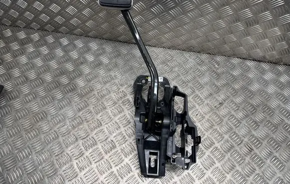 BMW X5 G05 Brake pedal 687427906