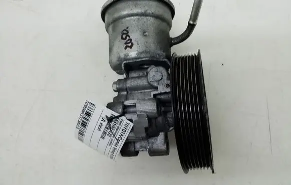 Toyota Corolla Verso AR10 Power steering pump 4431005120
