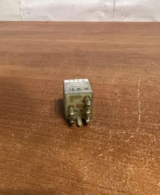 Mercedes-Benz E W124 Other relay 0015420219 D2857