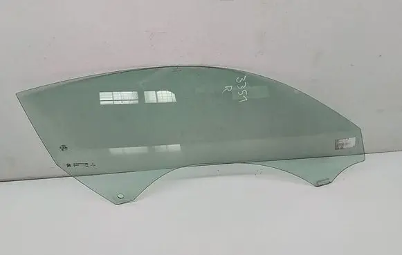 Audi TT TTS RS Mk3 8S Rear door window glass 8S8845202