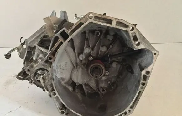 Nissan Juke I F15 Manual 6 speed gearbox 320101KG0C