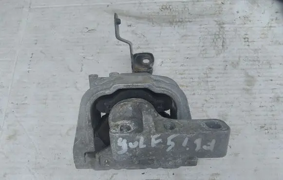 Volkswagen Golf V Engine mount bracket 1K0199262AS