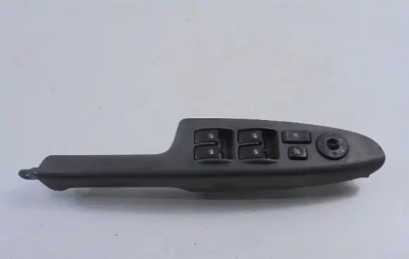 KIA Rio Electric window control switch 82711-1G060GR