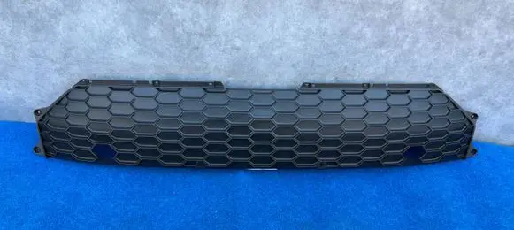 Audi R8 4S Front grill 4S0853037E