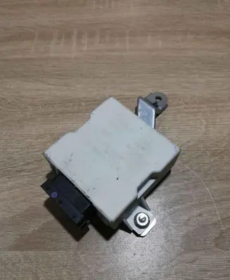 Toyota Avensis T250 Window wiper relay 8594005050