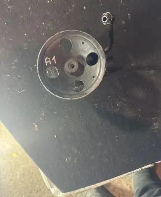 Volvo S80 Power steering pump