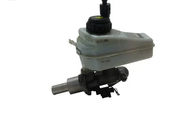 Brake fluid reservoir