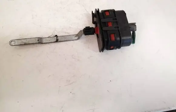 Volvo V50 Central locking vacuum pump 9061821262 9062600532