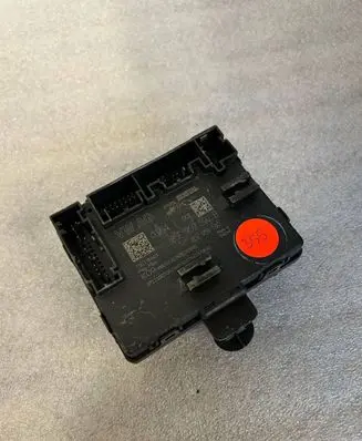 Audi A4 S4 B9 8W Door control unit/module 85E959592B