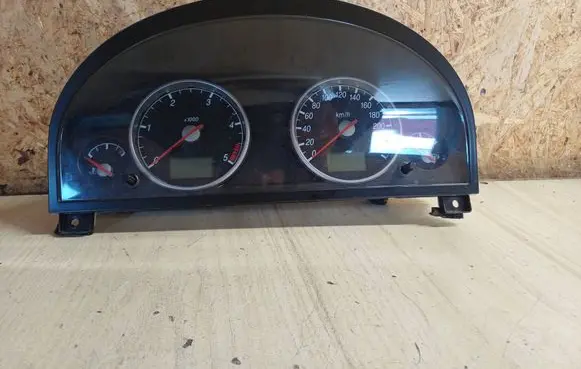 Ford Mondeo Mk III Speedometer (instrument cluster) 1S7F10849 521621