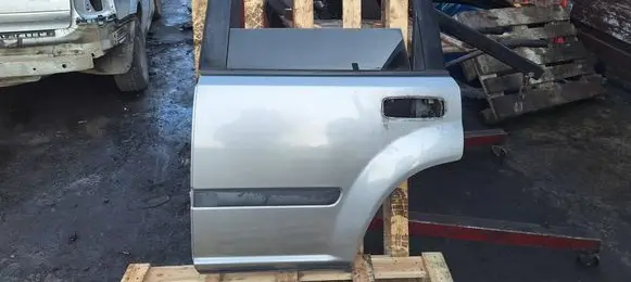 Nissan X-Trail T30 Rear door 