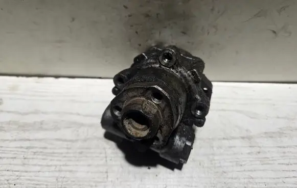 Volkswagen Transporter - Caravelle T4 Power steering pump 91130